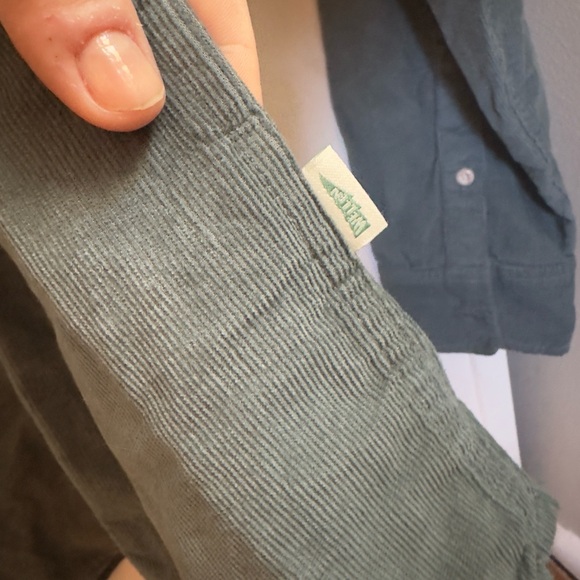 NWT Wellen Teal Corduroy Button Down Shirt. 100% Cotton. Size XL. Slim Fit. - Picture 5 of 9
